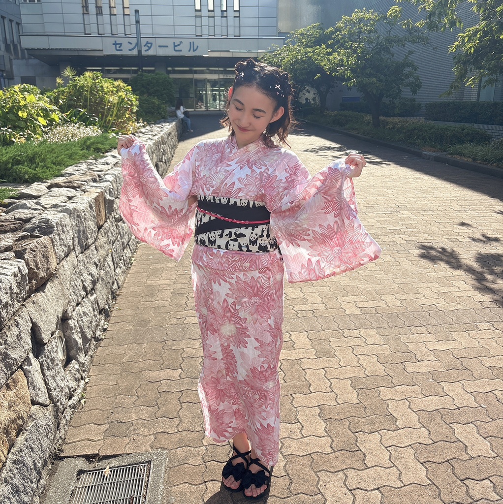 https://s.cheerz.fan/posts/185458/d5d5ccb3ba27a4feffe96c2b9ffe39af.jpg