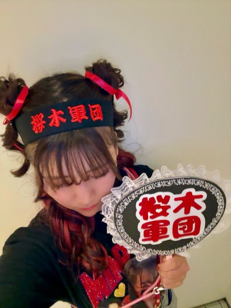 https://s.cheerz.fan/posts/185761/7c2bae999281bbdfc058a50693a1ee0b.jpg