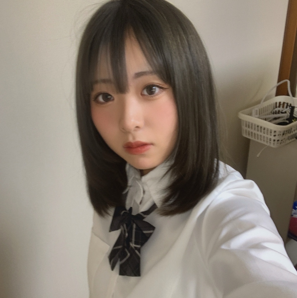 https://s.cheerz.fan/posts/188643/b8bb5b93dffc474ec8f3643fa0b918e5.jpg